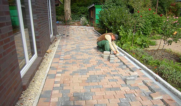 Gartenwege Carport Planung Stellplatz Pflasterung